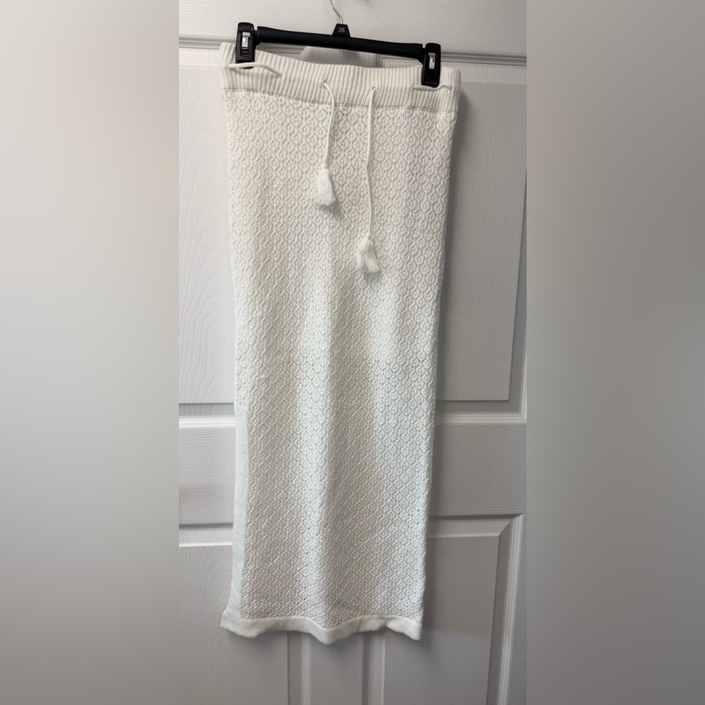 Hunter & Brown half lined crochet skirt Size M